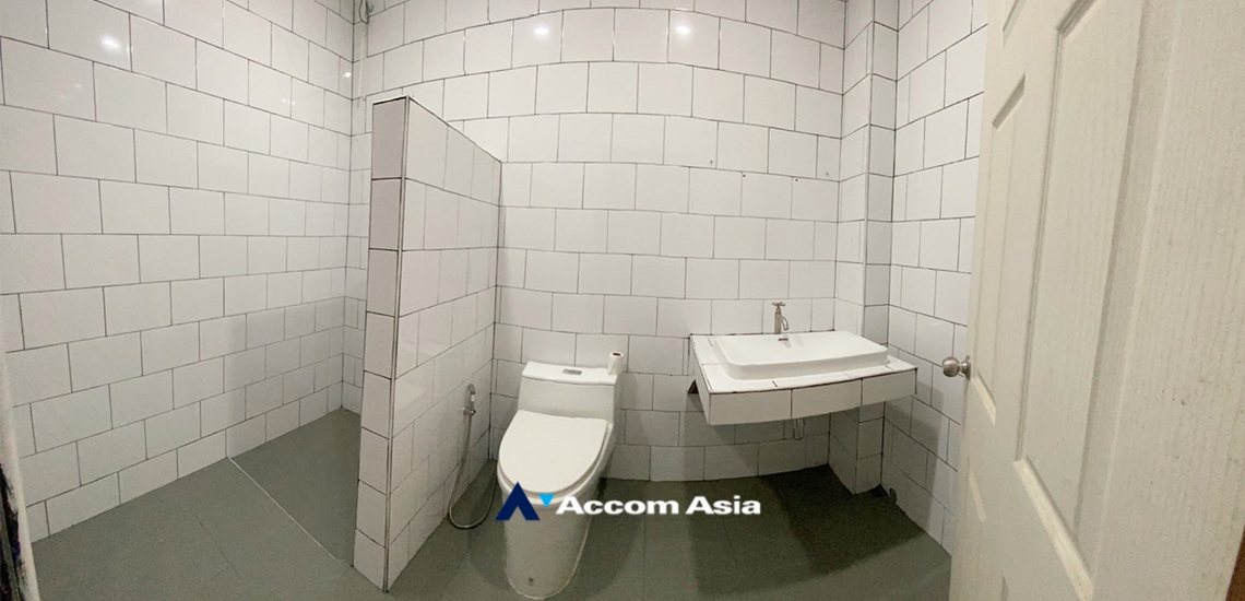 8  5 br Townhouse For Rent in Sukhumvit ,Bangkok BTS Phrom Phong AA34449