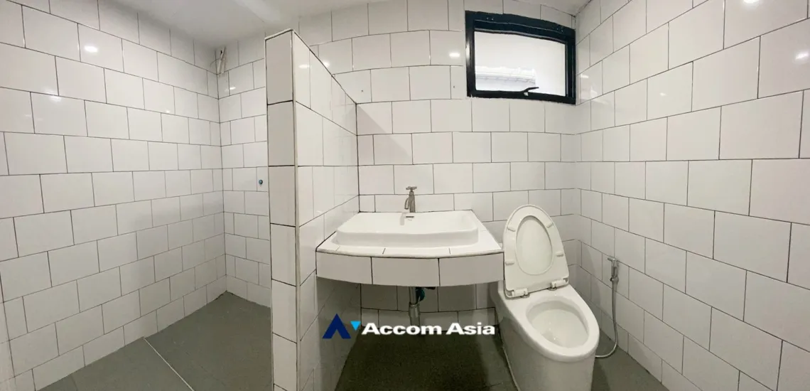 19  5 br Townhouse For Rent in Sukhumvit ,Bangkok BTS Phrom Phong AA34449