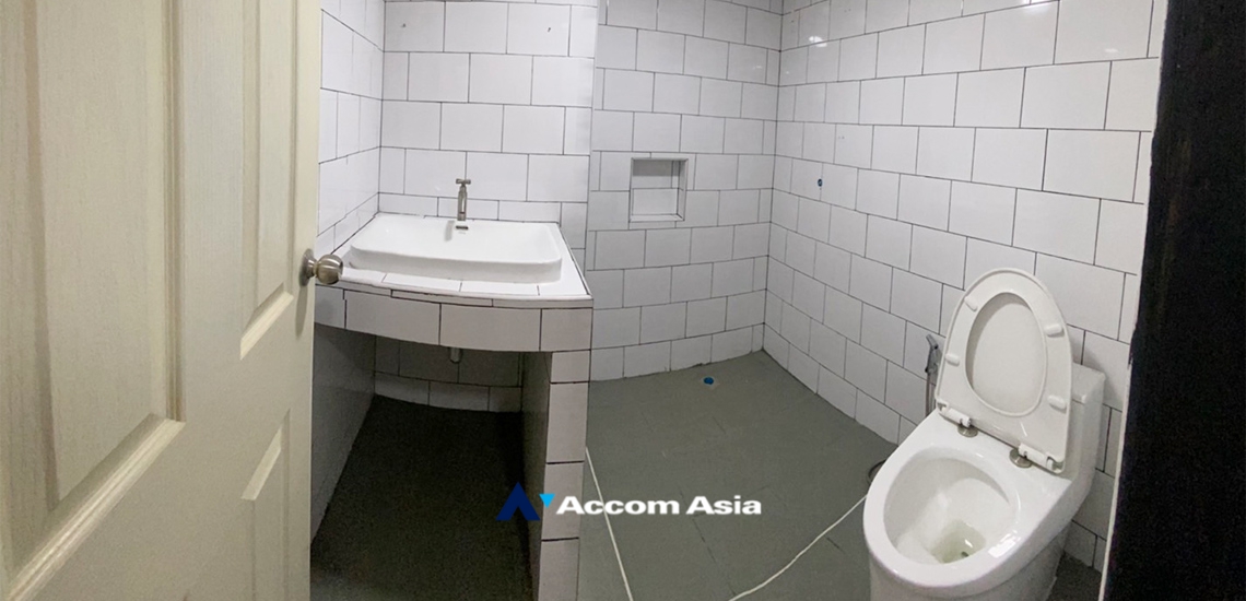 24  5 br Townhouse For Rent in Sukhumvit ,Bangkok BTS Phrom Phong AA34449