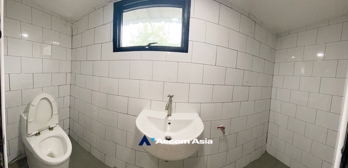44  5 br Townhouse For Rent in Sukhumvit ,Bangkok BTS Phrom Phong AA34449