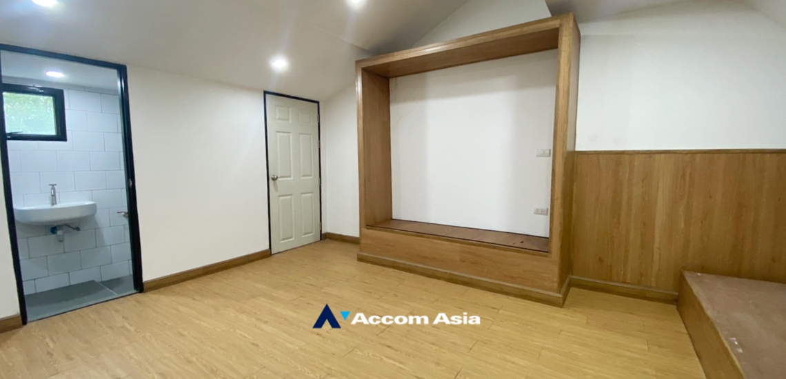 43  5 br Townhouse For Rent in Sukhumvit ,Bangkok BTS Phrom Phong AA34449