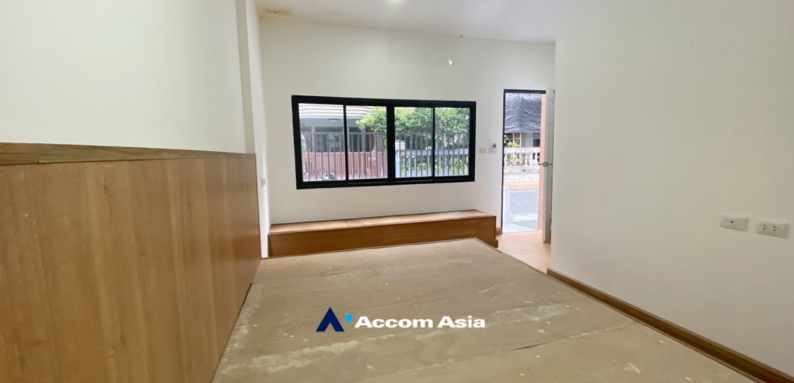 4  5 br Townhouse For Rent in Sukhumvit ,Bangkok BTS Phrom Phong AA34449