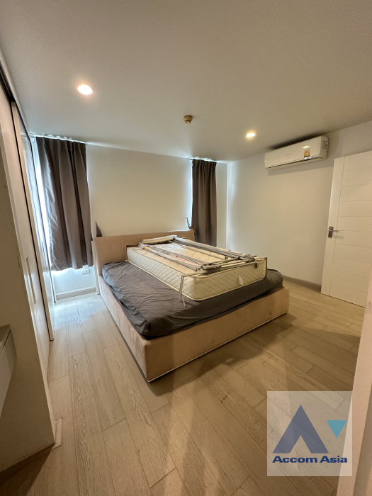 7  2 br Condominium For Sale in Charoen Nakhon ,Bangkok BTS Krung Thon Buri at The Bangkok Sathorn Taksin AA34483