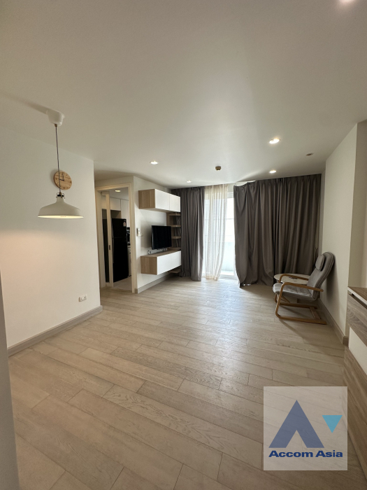  1  2 br Condominium For Sale in Charoen Nakhon ,Bangkok BTS Krung Thon Buri at The Bangkok Sathorn Taksin AA34483