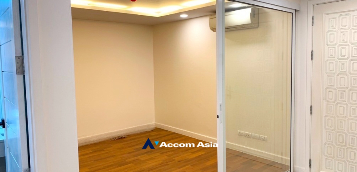  1  2 br Condominium For Sale in Sukhumvit ,Bangkok BTS Ekkamai at Le Nice Ekamai AA34496