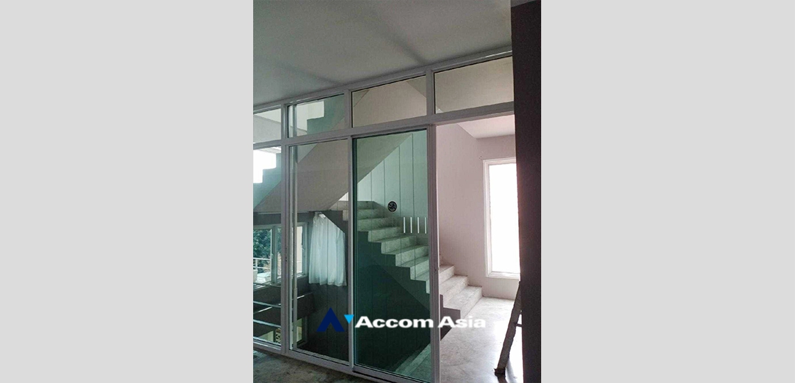  1  6 br House for rent and sale in New Phetchaburi ,Bangkok MRT Phetchaburi AA34513