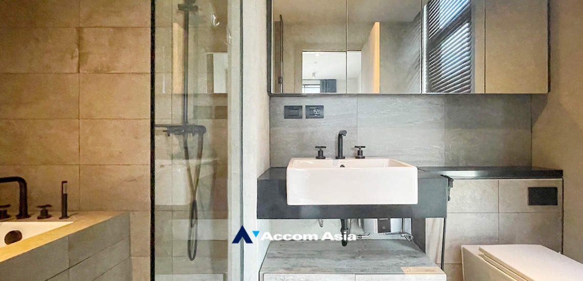 8  2 br Condominium For Sale in Sukhumvit ,Bangkok MRT Phetchaburi at The Lofts Asoke AA34517