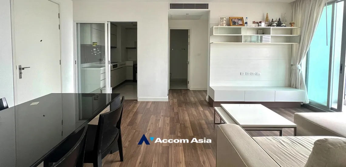 unit 2 Bedrooms  Condominium For Sale in Charoen Nakhon, Bangkok  near BTS Pho Nimit (AA34543)