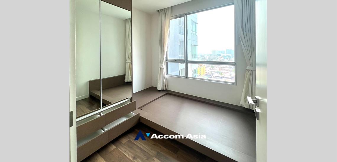 7  2 br Condominium For Sale in Charoen Nakhon ,Bangkok BTS Pho Nimit at The room Sathorn Taksin AA34543