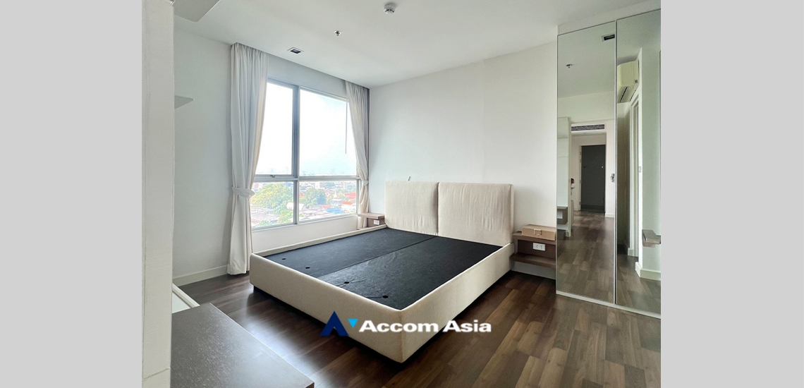 6  2 br Condominium For Sale in Charoen Nakhon ,Bangkok BTS Pho Nimit at The room Sathorn Taksin AA34543