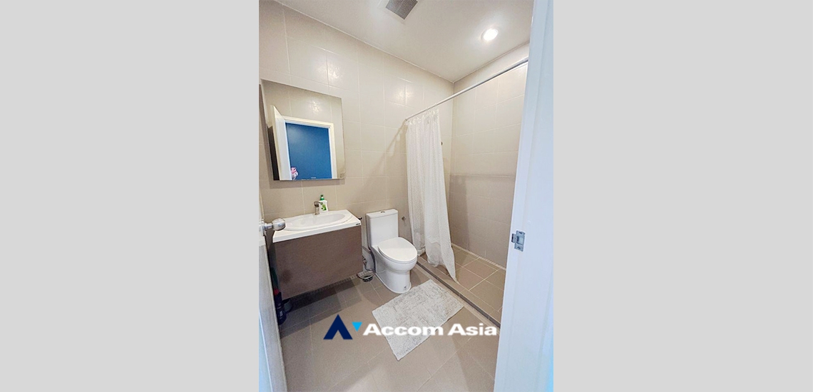 12  2 br Condominium For Sale in Charoen Nakhon ,Bangkok BTS Krung Thon Buri at Hive Sathorn AA34553