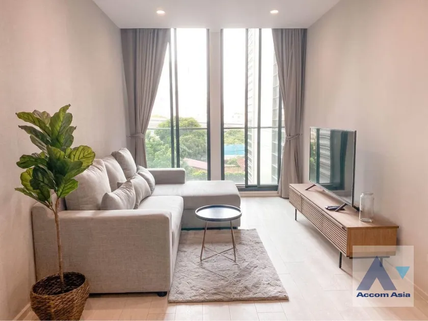 unit 1 Bedroom  Condominium For Rent & Sale in Ploenchit, Bangkok  near BTS Ploenchit (AA34582)