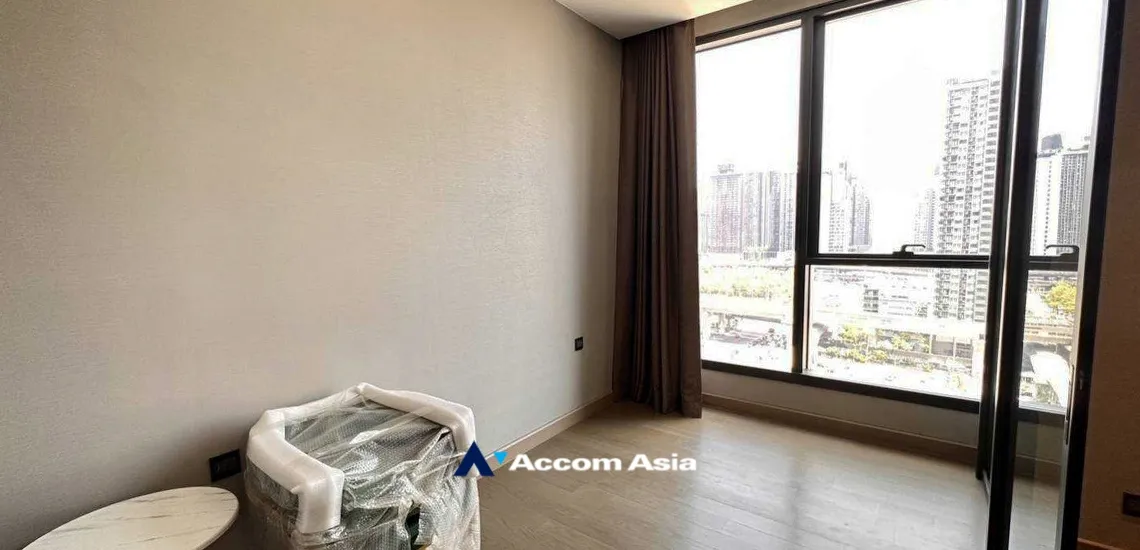 unit 1 Bedroom  Condominium For Sale in Ratchadaphisek, Bangkok  near ARL Makkasan - BTS Asok (AA34596)