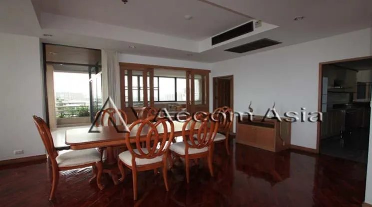unit 3 Bedrooms  Condominium For Rent in Sukhumvit, Bangkok  near BTS Phrom Phong (24885)