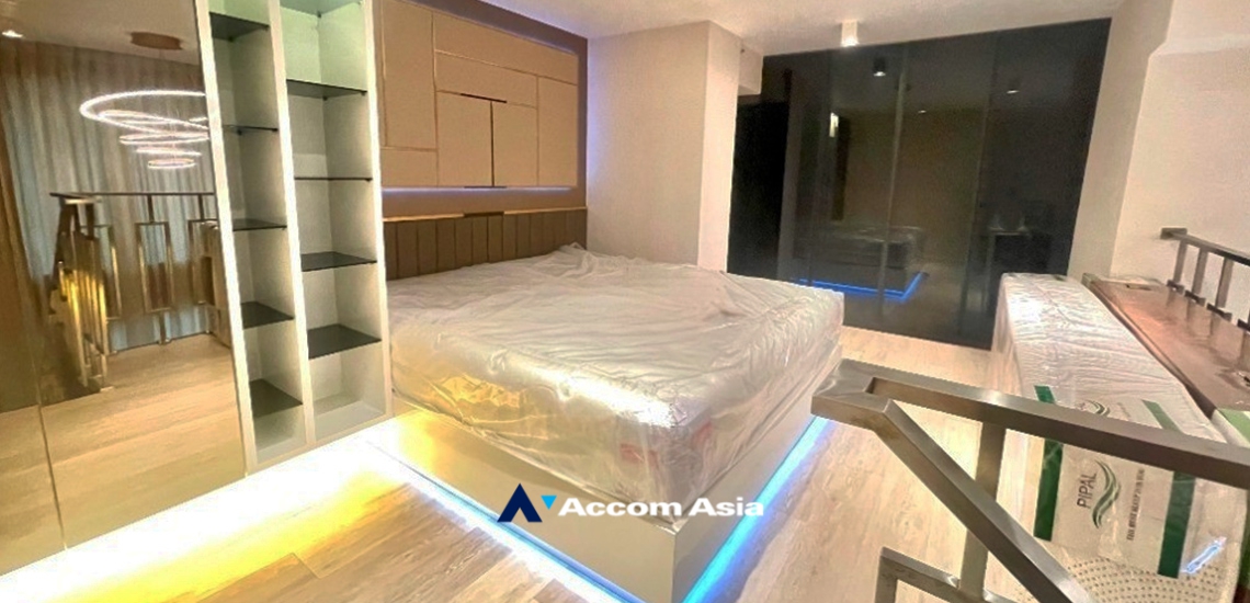 6  1 br Condominium For Sale in Silom ,Bangkok BTS Surasak at The Lofts Silom AA34666