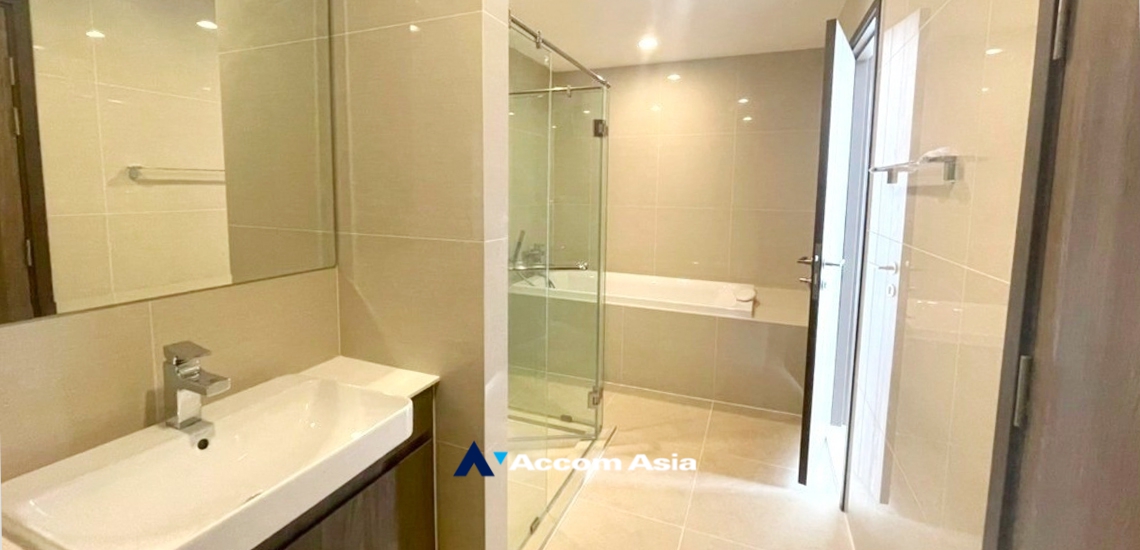 8  2 br Condominium For Sale in Bang Na ,Bangkok BTS Udomsuk at Ideo Mobi Sukhumvit 66 AA34703