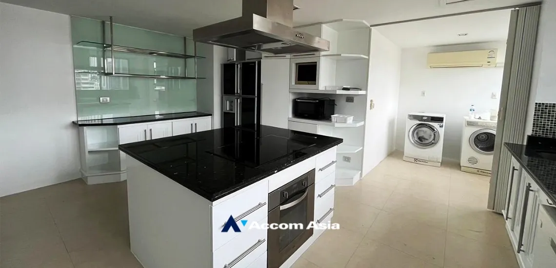 unit 4 Bedrooms  Apartment For Rent & Sale in Sukhumvit, Bangkok  near MRT Sukhumvit - BTS Asok (AA34719)