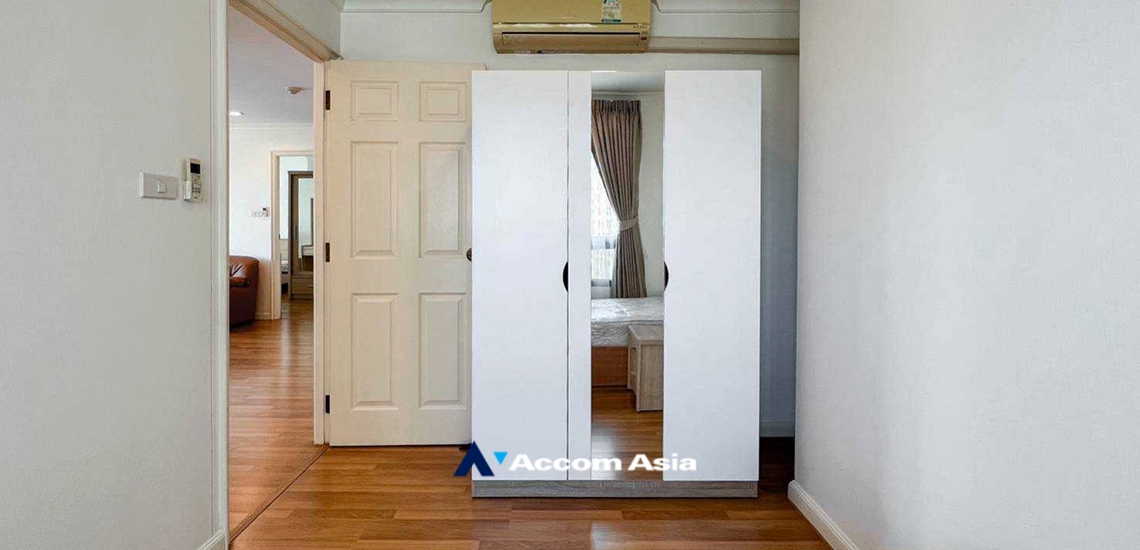 4  3 br Condominium for rent and sale in Sathorn ,Bangkok BRT Wat Dan at Lumpini Place Narathiwas - Chaopraya AA34758