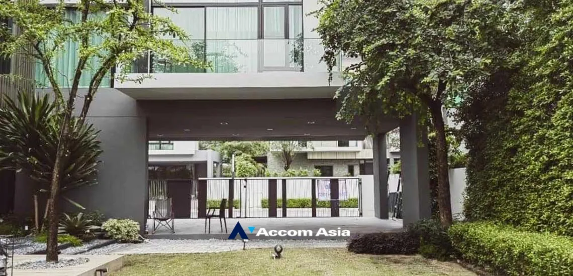  1  4 br House For Rent in Latkrabang ,Bangkok  AA34792