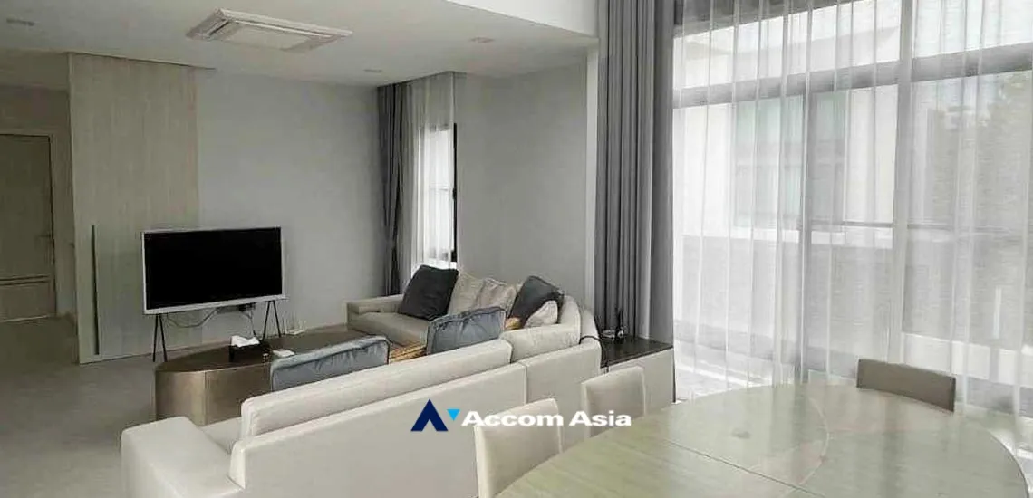 unit 4 Bedrooms  House For Rent in Latkrabang, Bangkok  (AA34792)