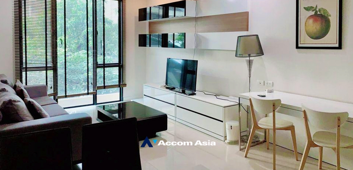  2  1 br Condominium For Rent in Ploenchit ,Bangkok BTS Ploenchit at O2 Hip AA34794