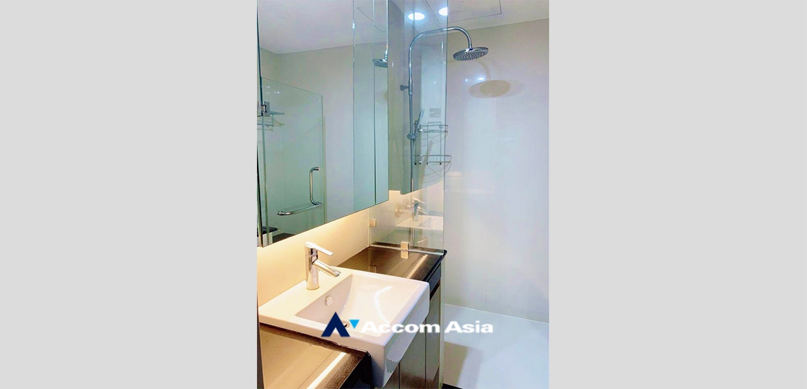 8  1 br Condominium For Rent in Ploenchit ,Bangkok BTS Ploenchit at O2 Hip AA34794