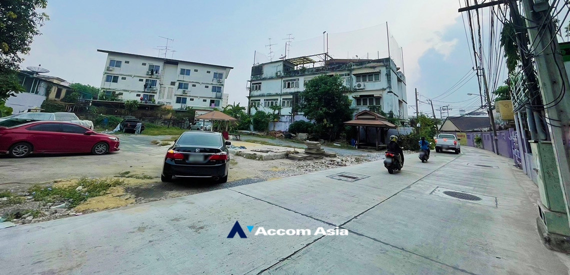  1  Land For Sale in Sukhumvit ,Bangkok BTS Phra khanong AA34804