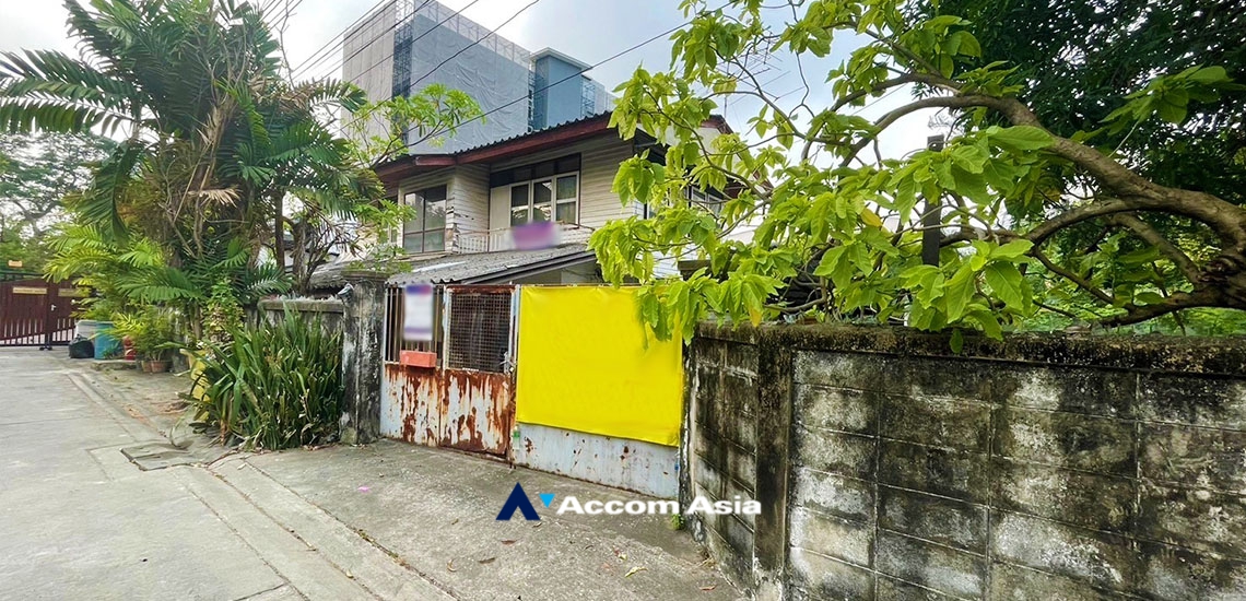  2  Land For Sale in Sukhumvit ,Bangkok BTS On Nut AA34806