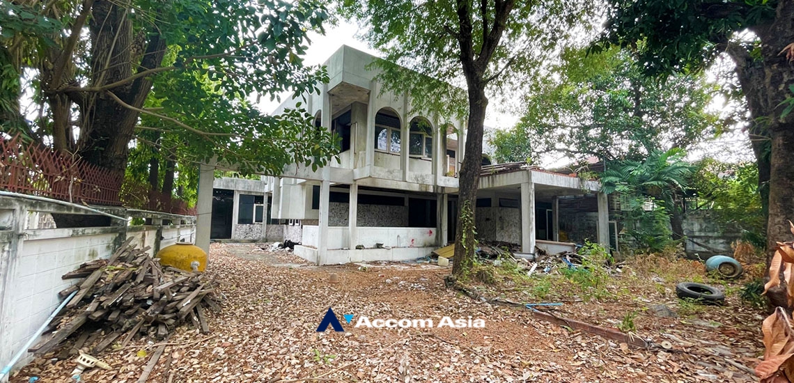  2  Land For Sale in Sukhumvit ,Bangkok BTS Phra khanong AA34807