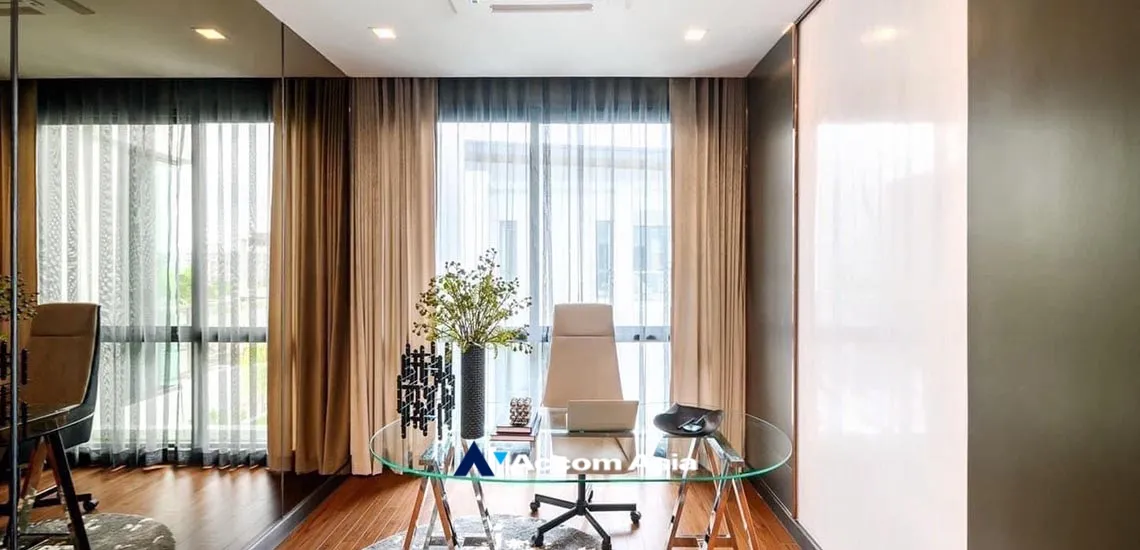 unitPet friendly |  4 Bedrooms  House For Rent in Pattanakarn, Bangkok  near ARL Hua Mak (AA34821)
