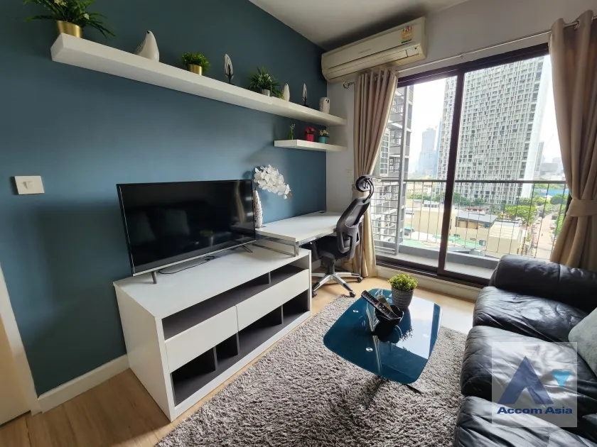 unit 1 Bedroom  Condominium For Sale in Sathorn, Bangkok  near BTS Chong Nonsi (AA34846)