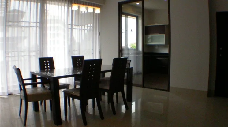 unitPet friendly |  3 Bedrooms  Apartment For Rent & Sale in Sukhumvit, Bangkok  near BTS Phrom Phong (14914)