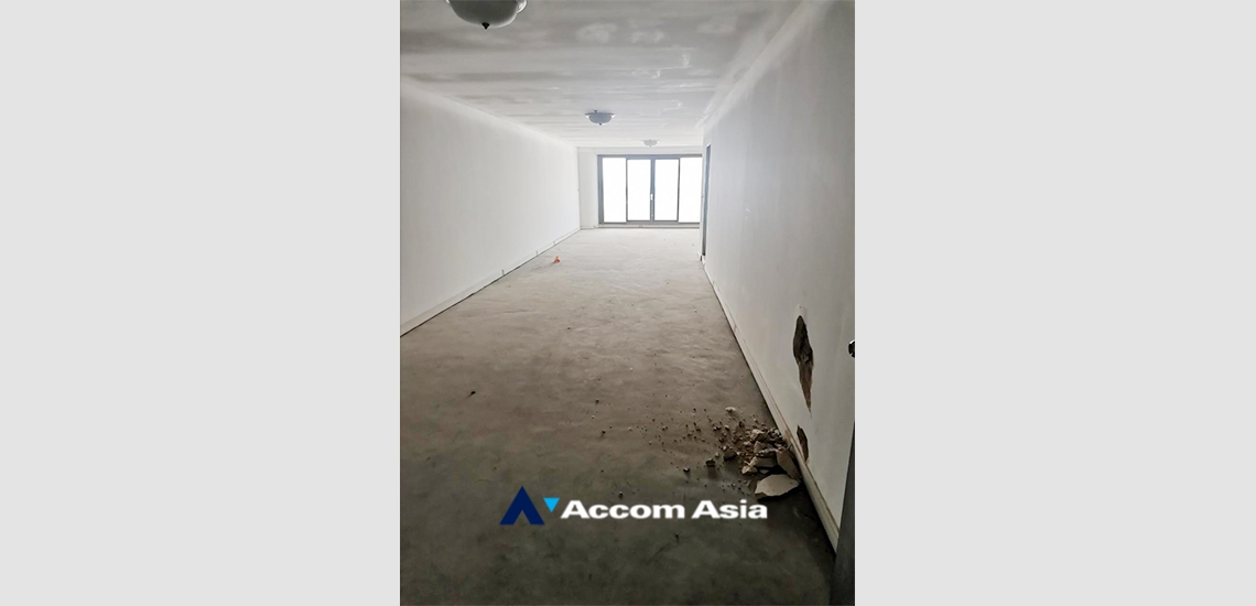  1  Condominium For Sale in Silom ,Bangkok BTS Surasak at Nusa State Tower AA34932