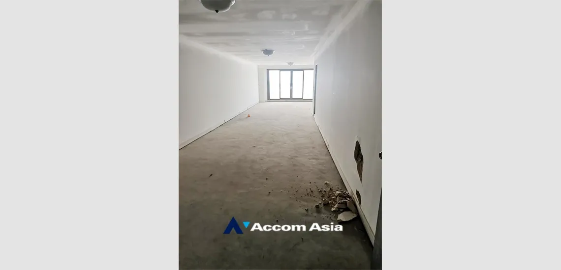  1  Condominium For Sale in Silom ,Bangkok BTS Surasak at Nusa State Tower AA34932