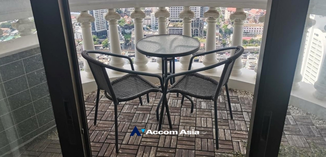 4  1 br Condominium For Sale in Silom ,Bangkok BTS Surasak at Nusa State Tower AA34938