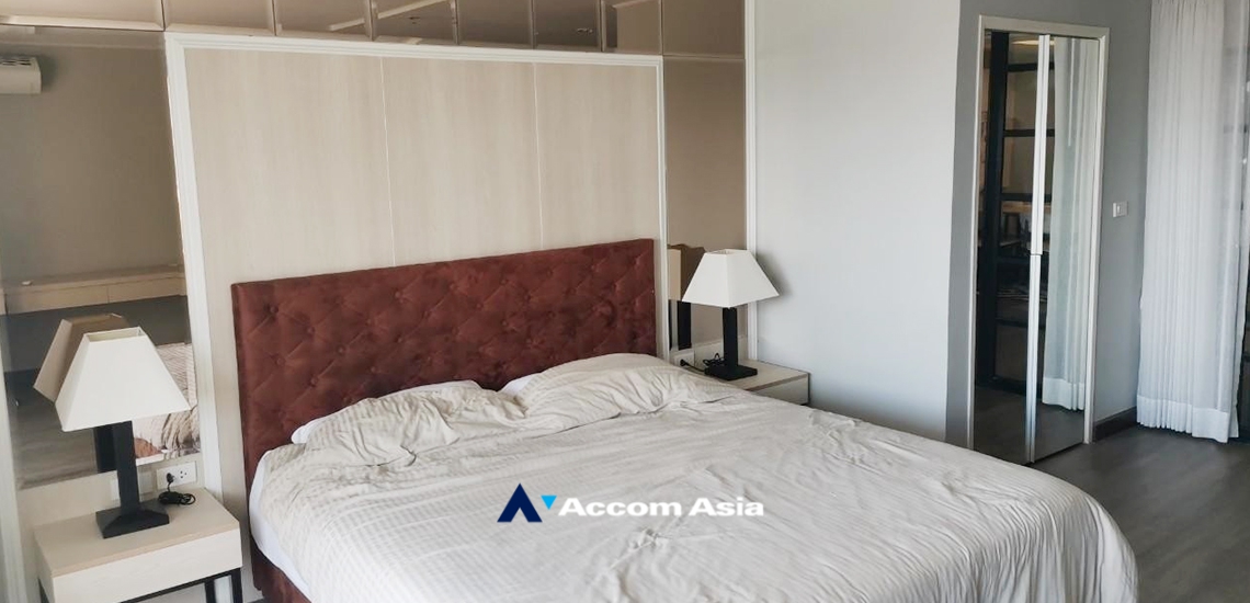  1  1 br Condominium For Sale in Silom ,Bangkok BTS Surasak at Nusa State Tower AA34941