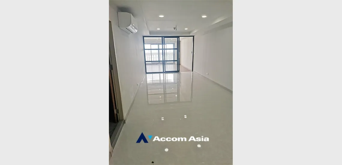  2  1 br Condominium For Sale in Silom ,Bangkok BTS Surasak at Nusa State Tower AA34943