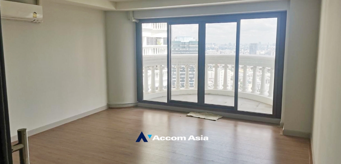  1  1 br Condominium For Sale in Silom ,Bangkok BTS Surasak at Nusa State Tower AA34943