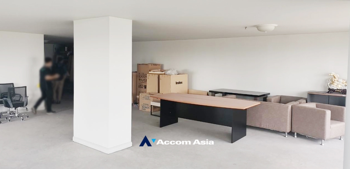  2  Condominium For Sale in Silom ,Bangkok BTS Surasak at Nusa State Tower AA34944