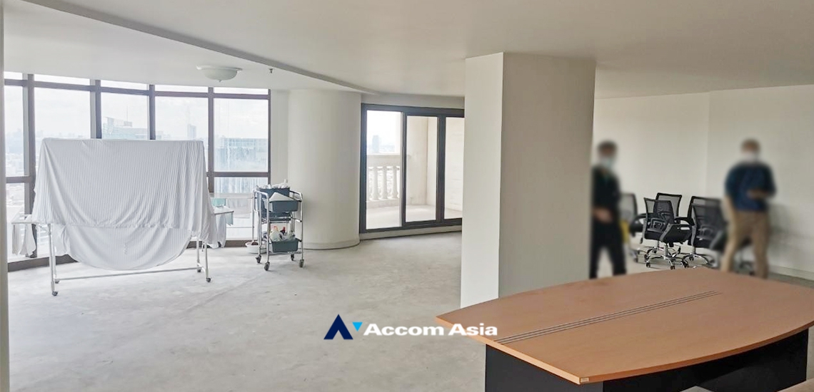  1  Condominium For Sale in Silom ,Bangkok BTS Surasak at Nusa State Tower AA34944