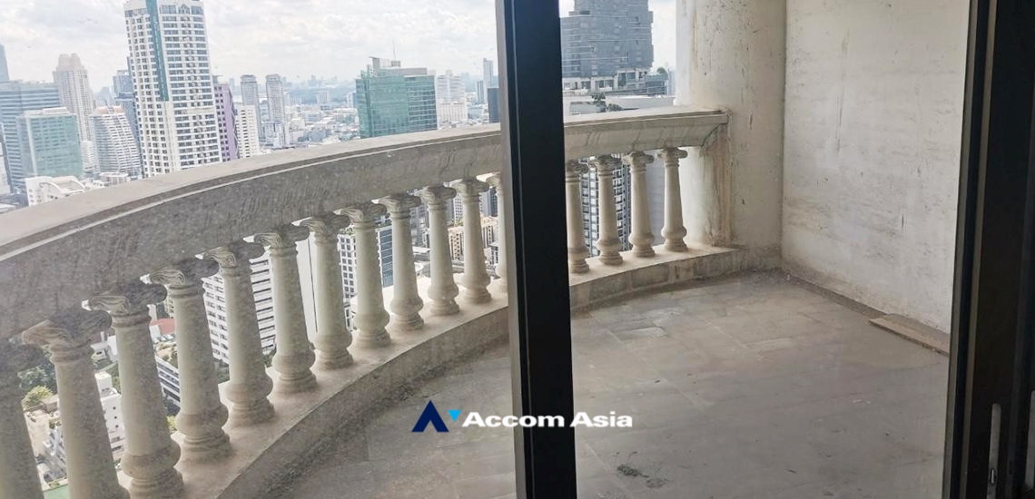  1  Condominium For Sale in Silom ,Bangkok BTS Surasak at Nusa State Tower AA34945