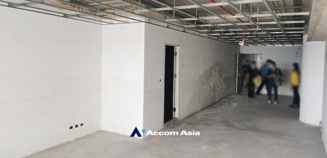  1  Condominium For Sale in Silom ,Bangkok BTS Surasak at Nusa State Tower AA34946