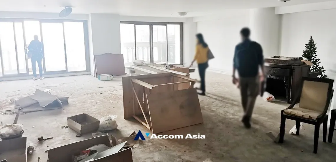  1  Condominium For Sale in Silom ,Bangkok BTS Surasak at Nusa State Tower AA34949