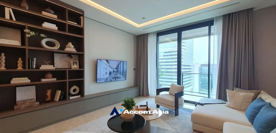 unit 2 Bedrooms  Condominium For Sale in Ploenchit, Bangkok  near BTS Chitlom (AA34957)