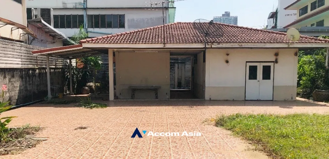  1  5 br House For Rent in Bang Na ,Bangkok BTS Udomsuk AA34963
