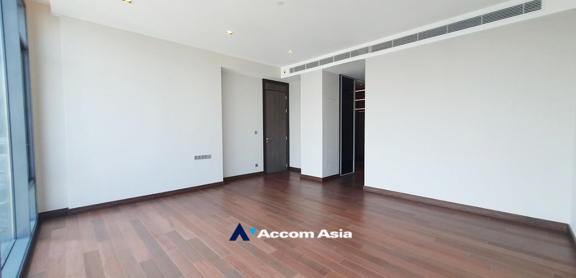 15  3 br Condominium For Sale in Sukhumvit ,Bangkok BTS Nana at Q1 Sukhumvit AA34975