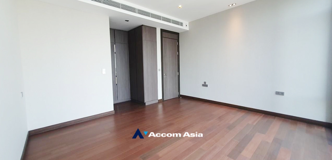21  3 br Condominium For Sale in Sukhumvit ,Bangkok BTS Nana at Q1 Sukhumvit AA34975