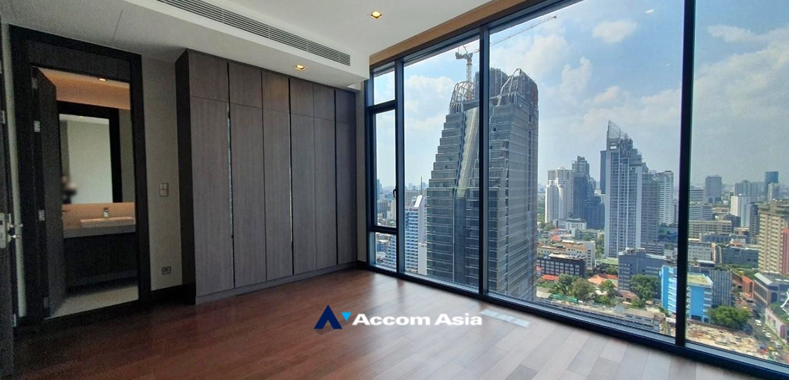24  3 br Condominium For Sale in Sukhumvit ,Bangkok BTS Nana at Q1 Sukhumvit AA34975