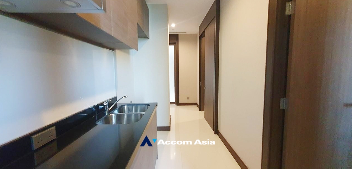 11  3 br Condominium For Sale in Sukhumvit ,Bangkok BTS Nana at Q1 Sukhumvit AA34976