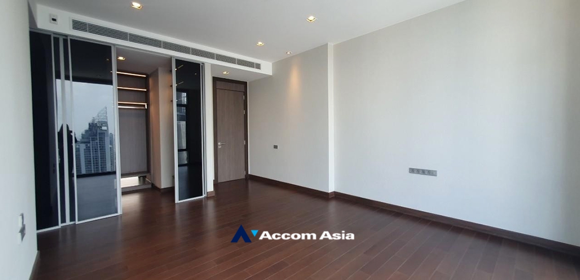 19  3 br Condominium For Sale in Sukhumvit ,Bangkok BTS Nana at Q1 Sukhumvit AA34976
